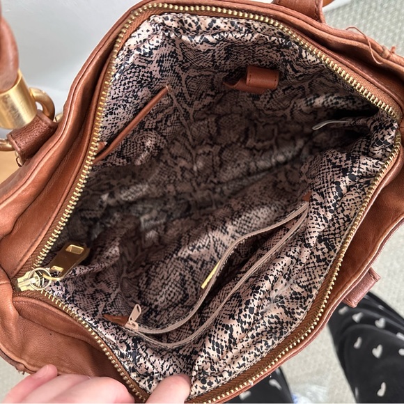 Steve Madden Vintage Brown Leather Shoulder Bag. Gold Turnlock. RARE - Picture 5 of 8